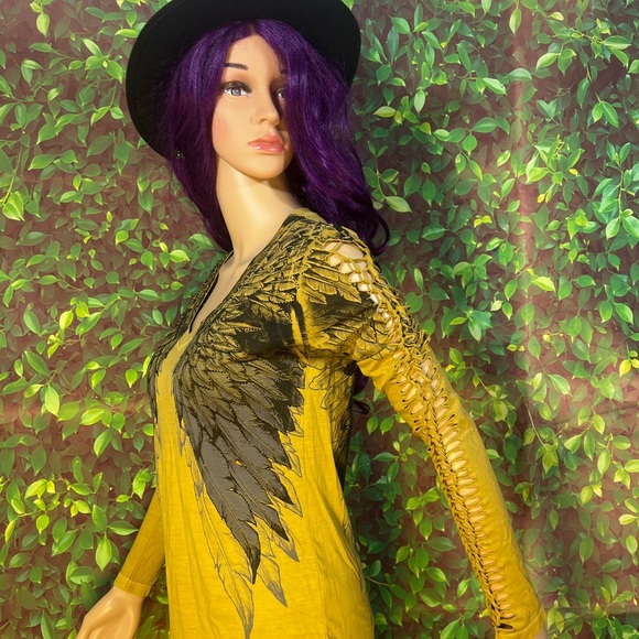 Affliction Women’s T-Shirt - Picture 6 of 13